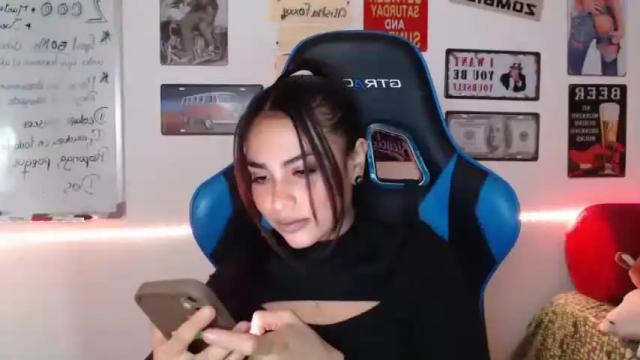 Image 4 of alishafoxxx Stream on Chaturbate on 14 months ago