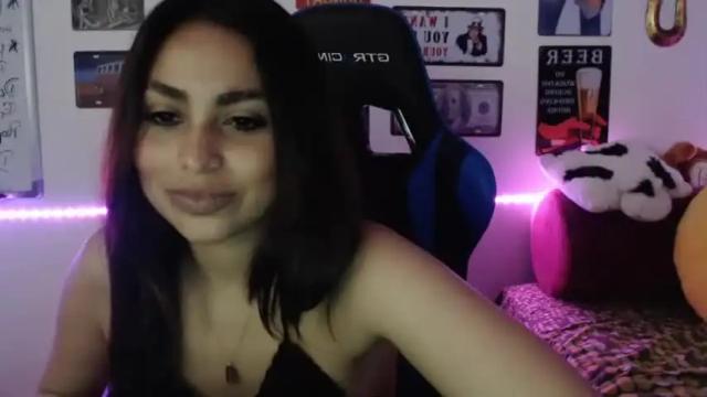 Image 4 of alishafoxxx Stream on Chaturbate on 14 months ago