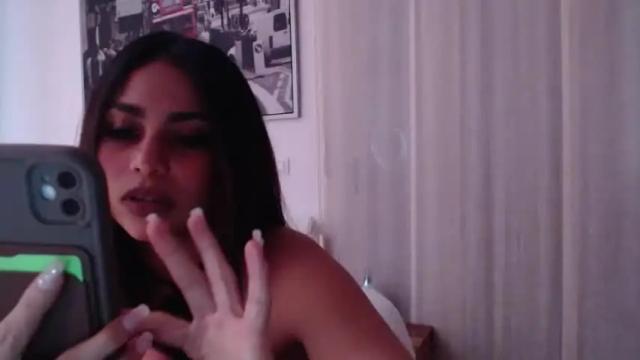Image 3 of alishafoxxx Stream on Chaturbate on 14 months ago