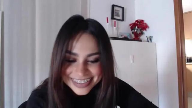 Image 7 of alishafoxxx Stream on Chaturbate on 14 months ago