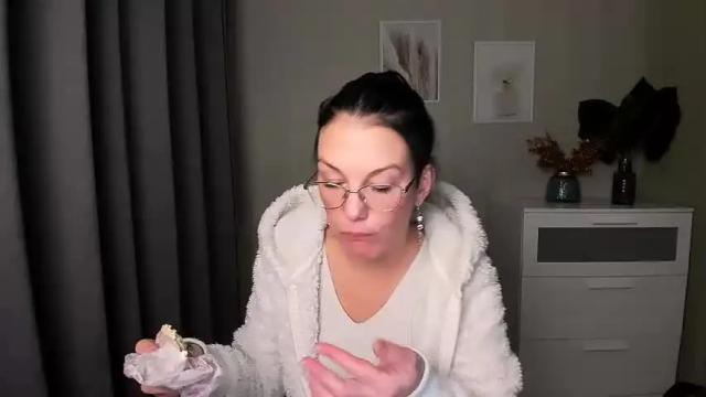 Image 3 of alishakollins Stream on Chaturbate on 17 months ago