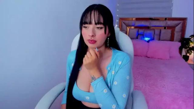 Image 7 of alisia_rose Stream on Chaturbate on 3 months ago