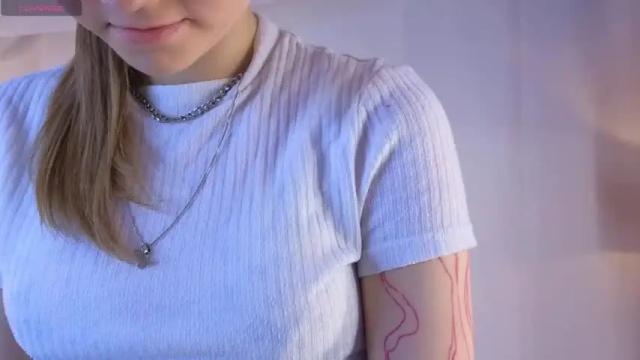 Image 7 of alisia_spinnet Stream on Chaturbate on 12 months ago