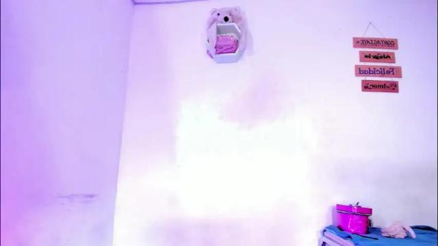 Image 3 of alisiacollinsss Stream on Chaturbate on 2 months ago