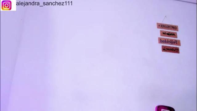 Image 2 of alisiacollinsss Stream on Chaturbate on 1 month ago
