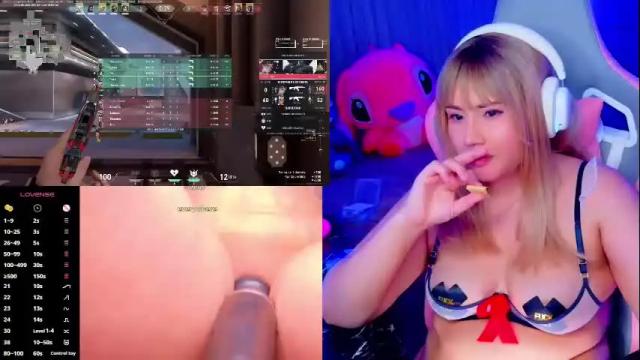Image 10 of alison_gamer Stream on Chaturbate on 6 days ago