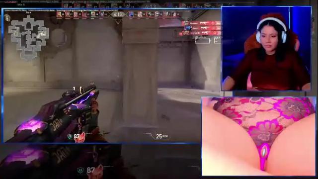 Image 3 of alison_gamer Stream on Chaturbate on 2 months ago