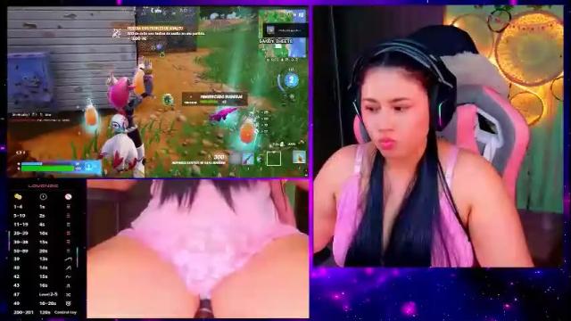 Image 3 of alison_gamer Stream on Chaturbate on 1 month ago