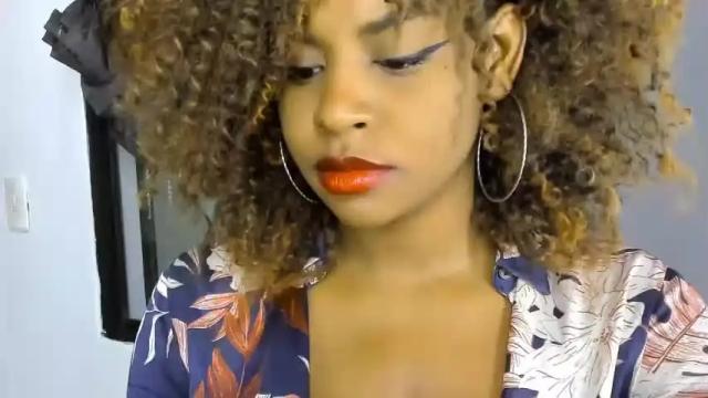 Image 7 of alison_ker Stream on Chaturbate on 13 months ago