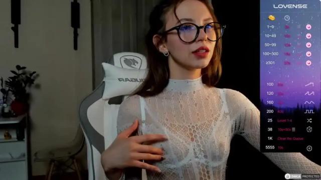 Image 2 of alison_misenstein Stream on Chaturbate on 17 months ago