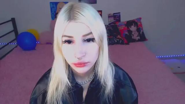 Image 4 of alison_moonlight Stream on Chaturbate on 16 months ago