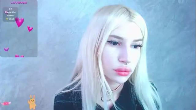 Image 4 of alison_moonlight Stream on Chaturbate on 2 months ago