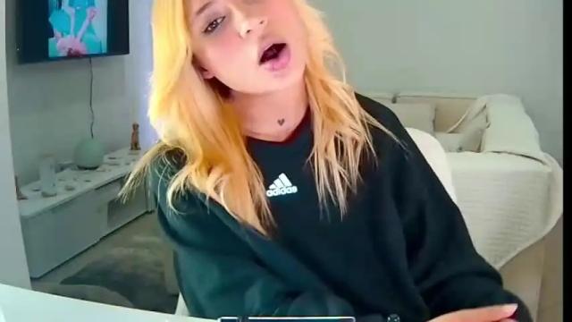 Image 3 of alisondiaz_ Stream on Chaturbate on 7 months ago