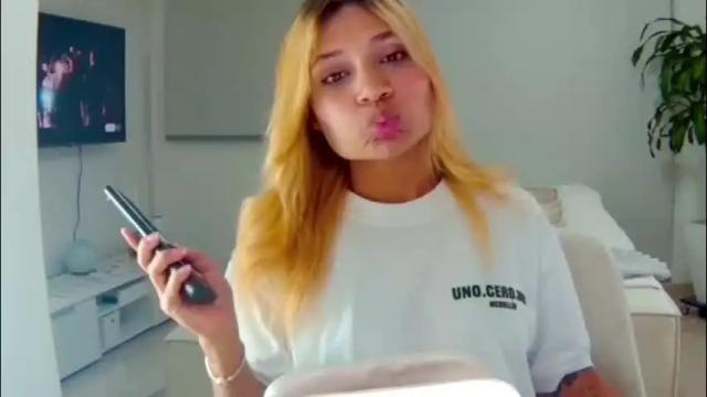 Image 2 of alisondiaz_ Stream on Chaturbate on 5 months ago