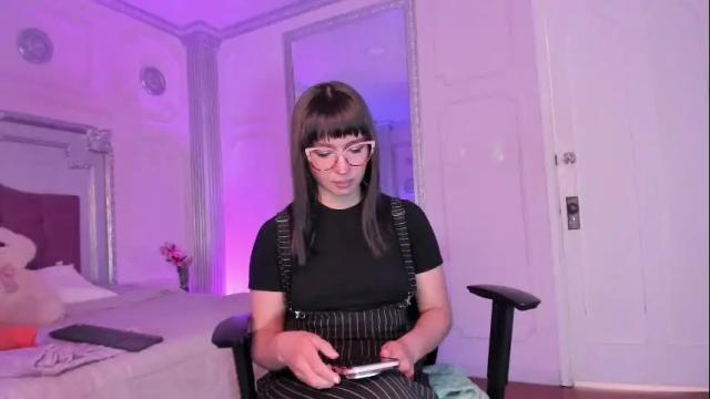 Image 2 of alisonfishert Stream on Chaturbate on 1 month ago