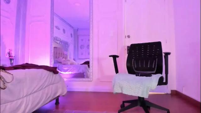 Image 12 of alisonfishert Stream on Chaturbate on 15 days ago