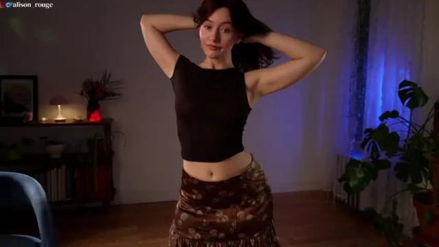Image 7 of alisonrouge Stream on Chaturbate on 14 months ago