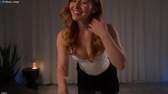 Image 2 of alisonrouge Stream on Chaturbate on 1 month ago