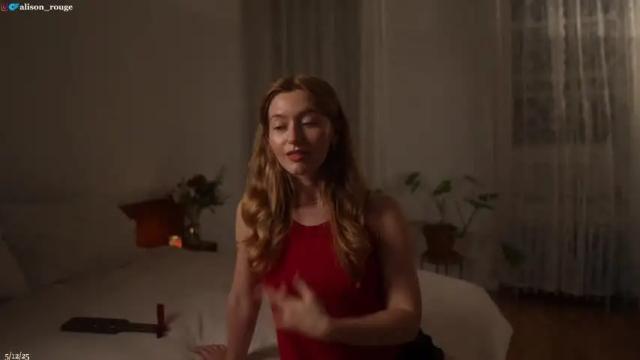 Image 12 of alisonrouge Stream on Chaturbate on 1 month ago