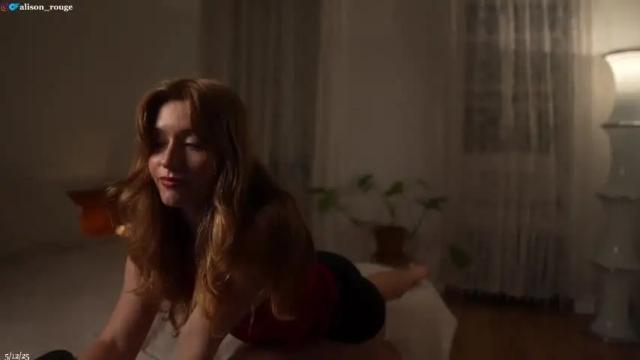 Image 3 of alisonrouge Stream on Chaturbate on 1 month ago