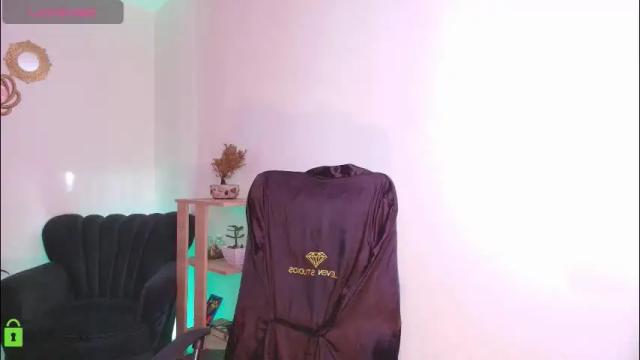 Image 7 of aliss_es Stream on Chaturbate on 1 month ago