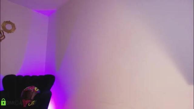 Image 7 of aliss_es Stream on Chaturbate on 2 months ago