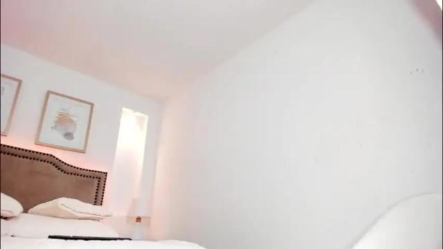 Image 10 of aliss_es Stream on Chaturbate on 1 month ago