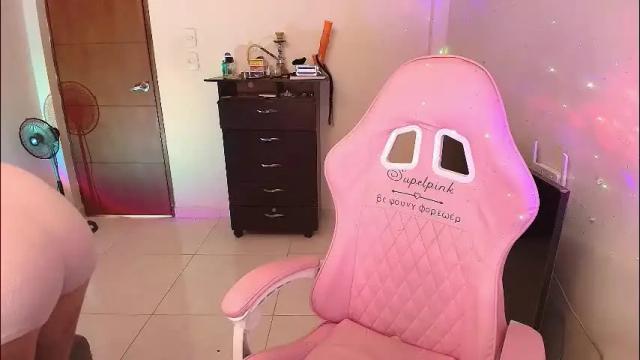 Image 8 of alissa_grey2 Stream on Chaturbate on 1 month ago