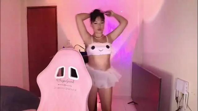 Image 3 of alissa_grey2 Stream on Chaturbate on 29 days ago