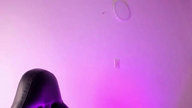 Image 2 of alissa_hills3 Stream on Chaturbate on 13 months ago