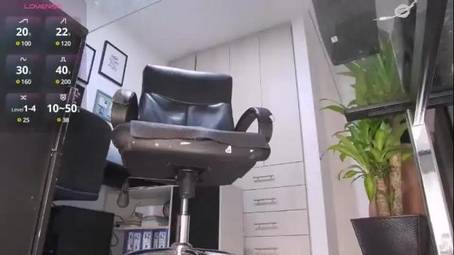 Image 10 of alissagodess Stream on Chaturbate on 5 months ago