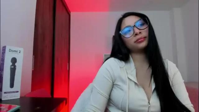 Image 3 of alissia_viera Stream on Chaturbate on 1 month ago