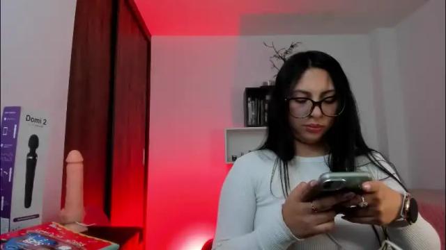 Image 6 of alissia_viera Stream on Chaturbate on 1 month ago