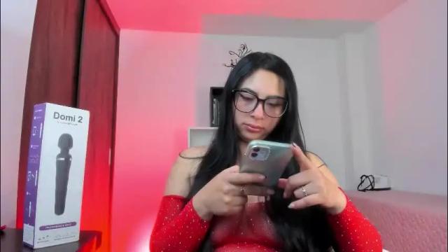Image 2 of alissia_viera Stream on Chaturbate on 1 month ago