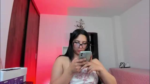 Image 6 of alissia_viera Stream on Chaturbate on 29 days ago