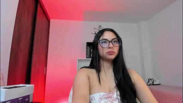 Image 8 of alissia_viera Stream on Chaturbate on 29 days ago