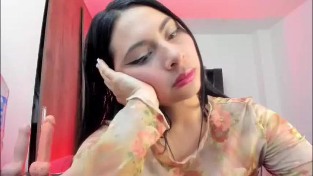 Image 10 of alissia_viera Stream on Chaturbate on 1 day ago