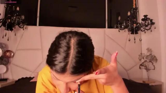 Image 6 of alisson_cooperr Stream on Chaturbate on 21 months ago