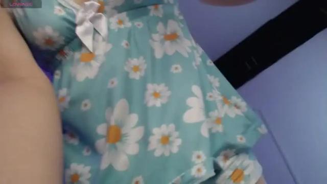 Image 3 of alisson_dixon Stream on Chaturbate on 16 months ago