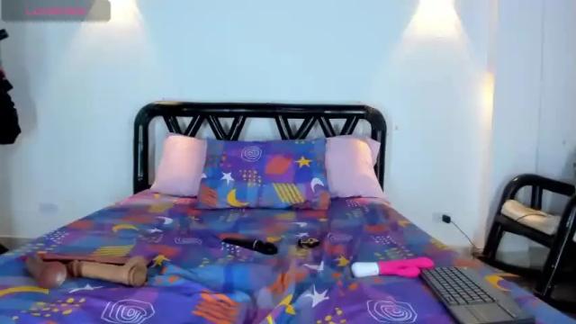 Image 11 of alisson_zafiro Stream on Chaturbate on 12 months ago