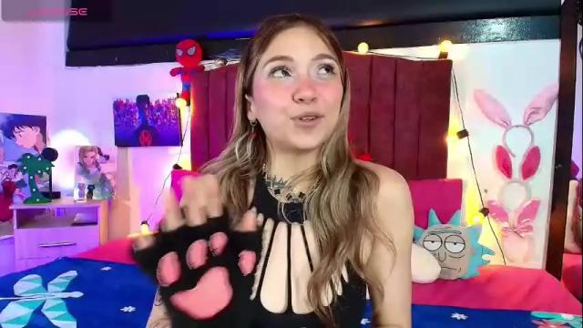 Image 12 of alisson_zafiro Stream on Chaturbate on 4 months ago