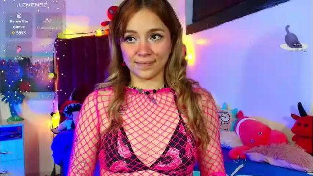 Image 12 of alisson_zafiro Stream on Chaturbate on 2 months ago
