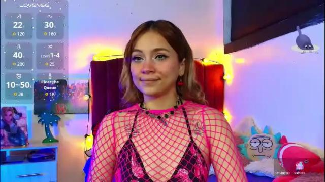 Image 3 of alisson_zafiro Stream on Chaturbate on 2 months ago