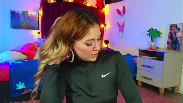 Image 12 of alisson_zafiro Stream on Chaturbate on 1 month ago