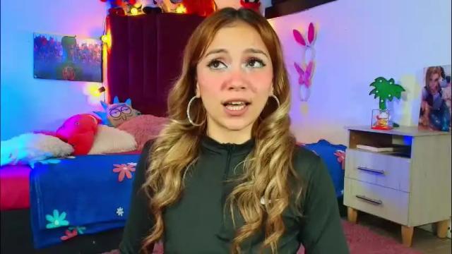 Image 2 of alisson_zafiro Stream on Chaturbate on 1 month ago