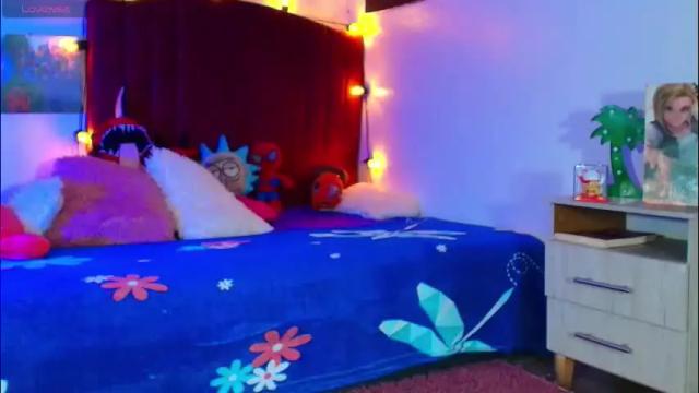 Image 3 of alisson_zafiro Stream on Chaturbate on 1 month ago