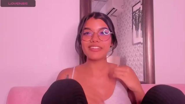 Image 3 of alissonjacksonn_ Stream on Chaturbate on 18 months ago