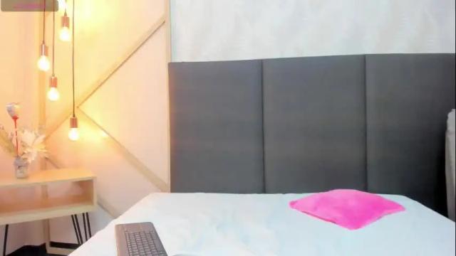 Image 12 of alissonmartin Stream on Chaturbate on 10 days ago