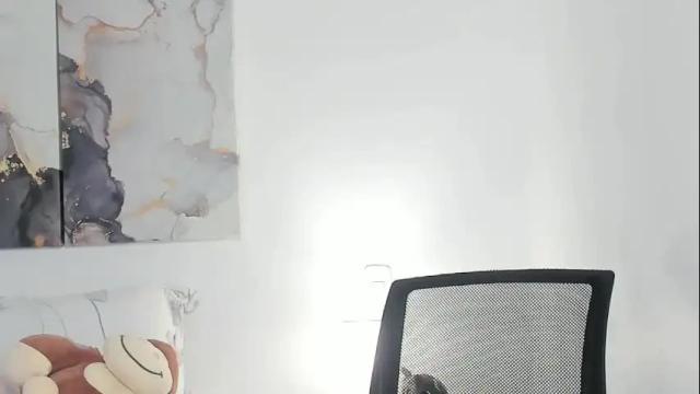 Image 2 of alissonroyce Stream on Chaturbate on 1 month ago