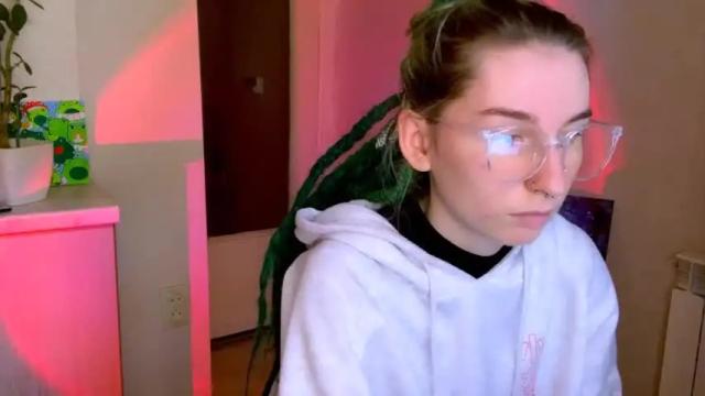 Image 12 of alisun_ Stream on Chaturbate on 25 months ago